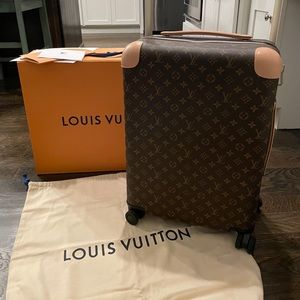 Authentic Louis Vuitton Horizon 55 Luggage